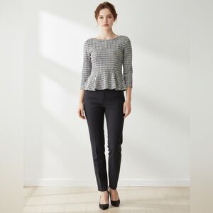 Ann Taylor crew neck 3/4 sleeve peplum blouse. Size: XS